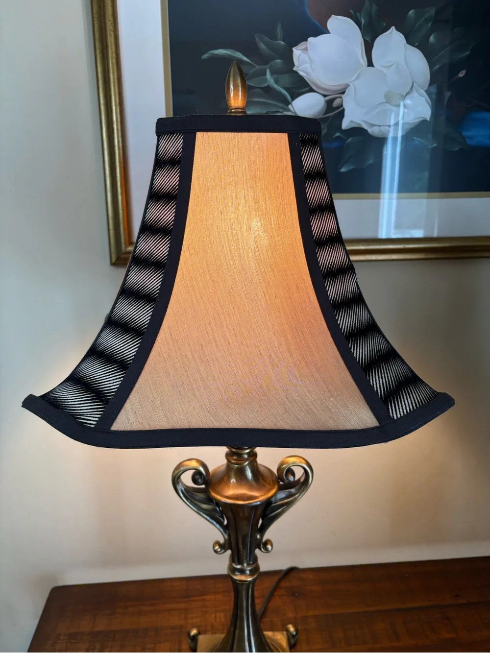 Vintage Lamp Featuring Brass Finish And Unique Geometric-Patterned Lamp Shade - Picture 10 of 16
